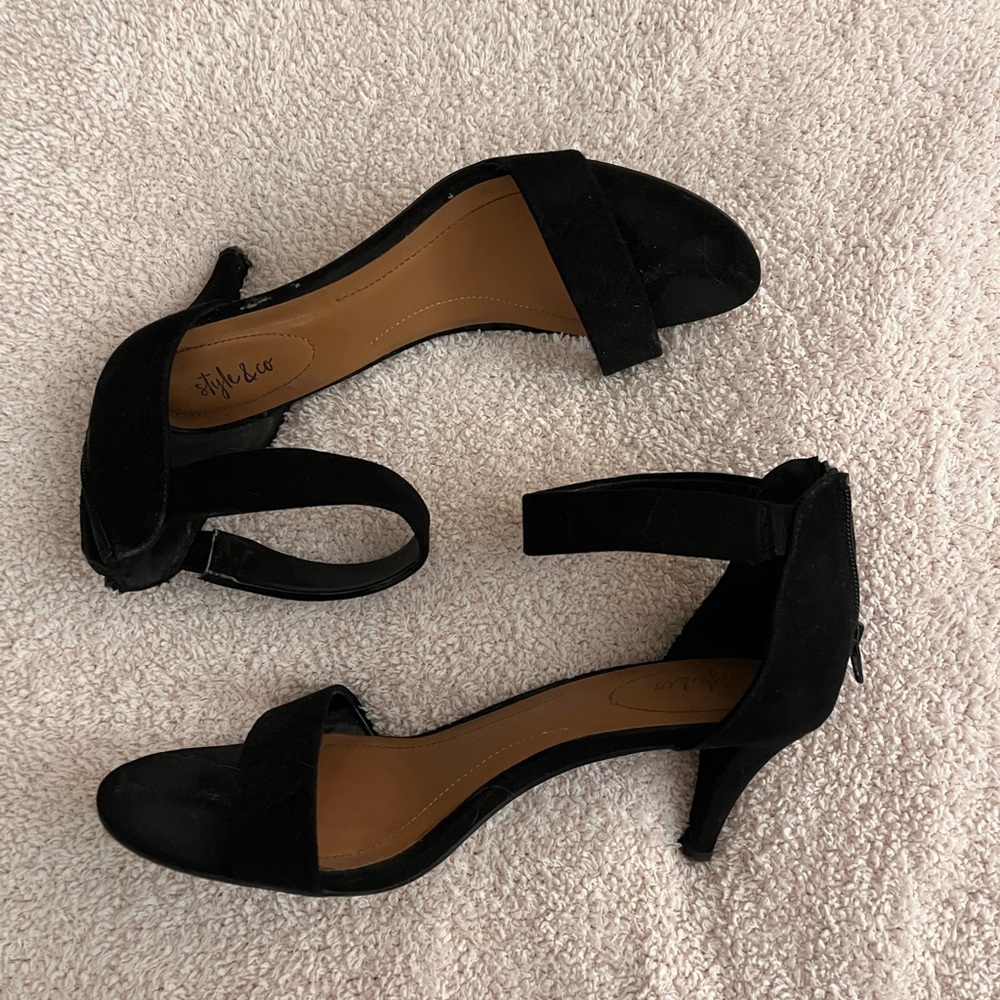black kitten heels 🐈‍⬛🪩